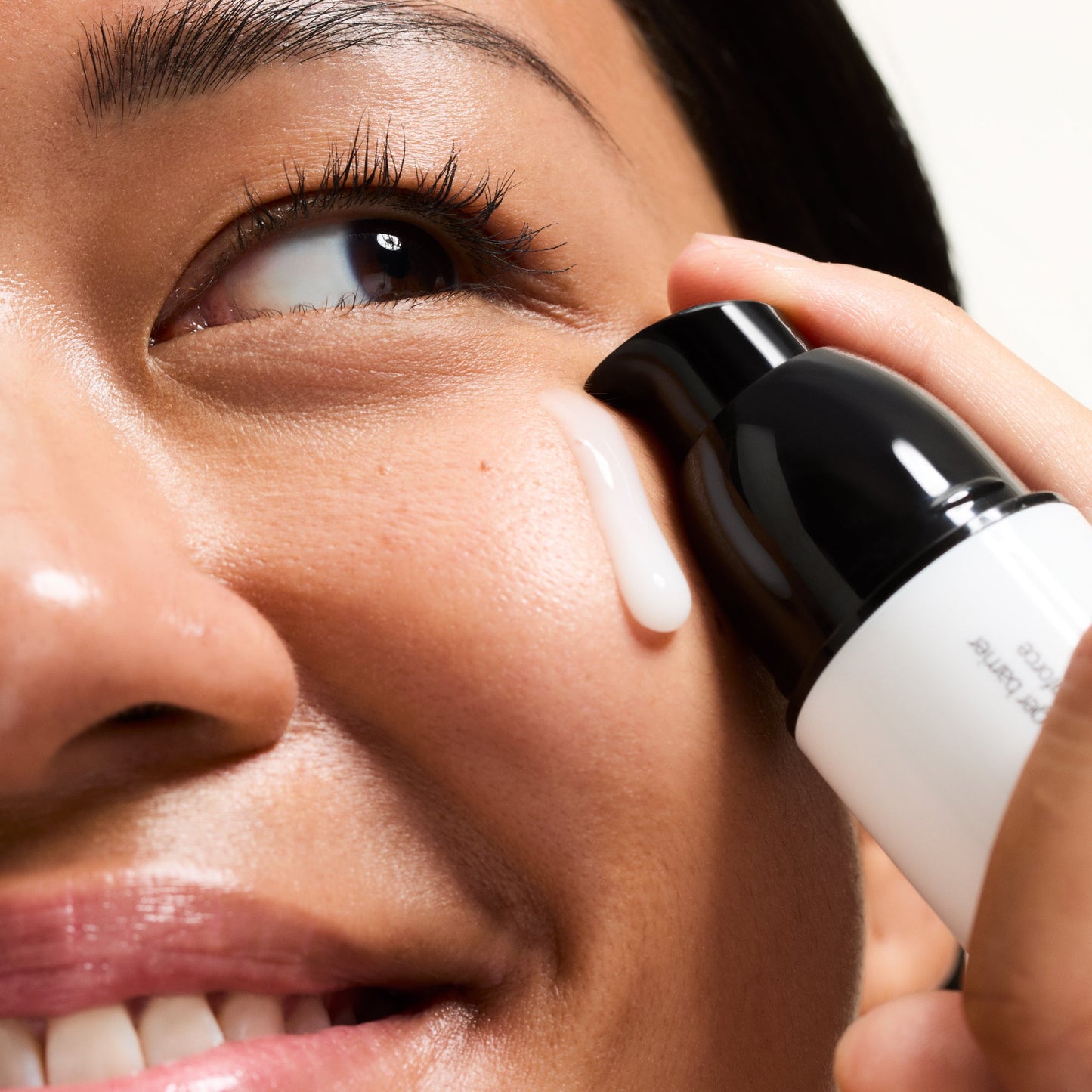 ectoin-hydro-barrier-serum-h3 Ectoin-Globals_Texture-bottle.jpg