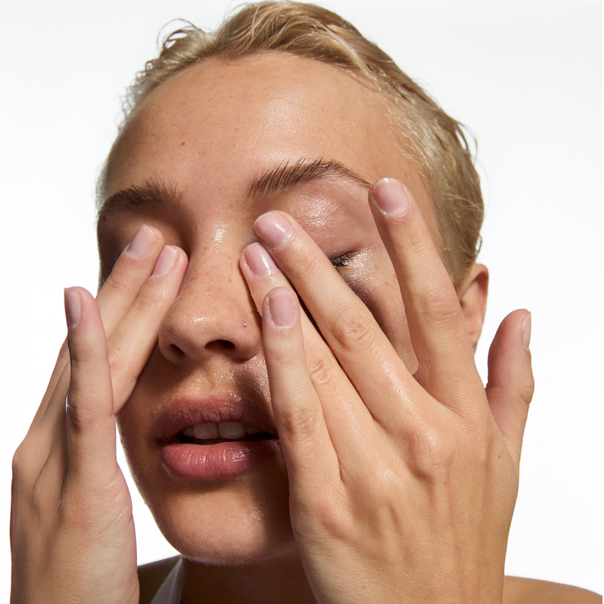 the-bestselling-intro-to-great-skin-g2 MysteryBundle_Model_2000x2000_8c068f88-8954-45a2-bafe-e122a0319042.jpg