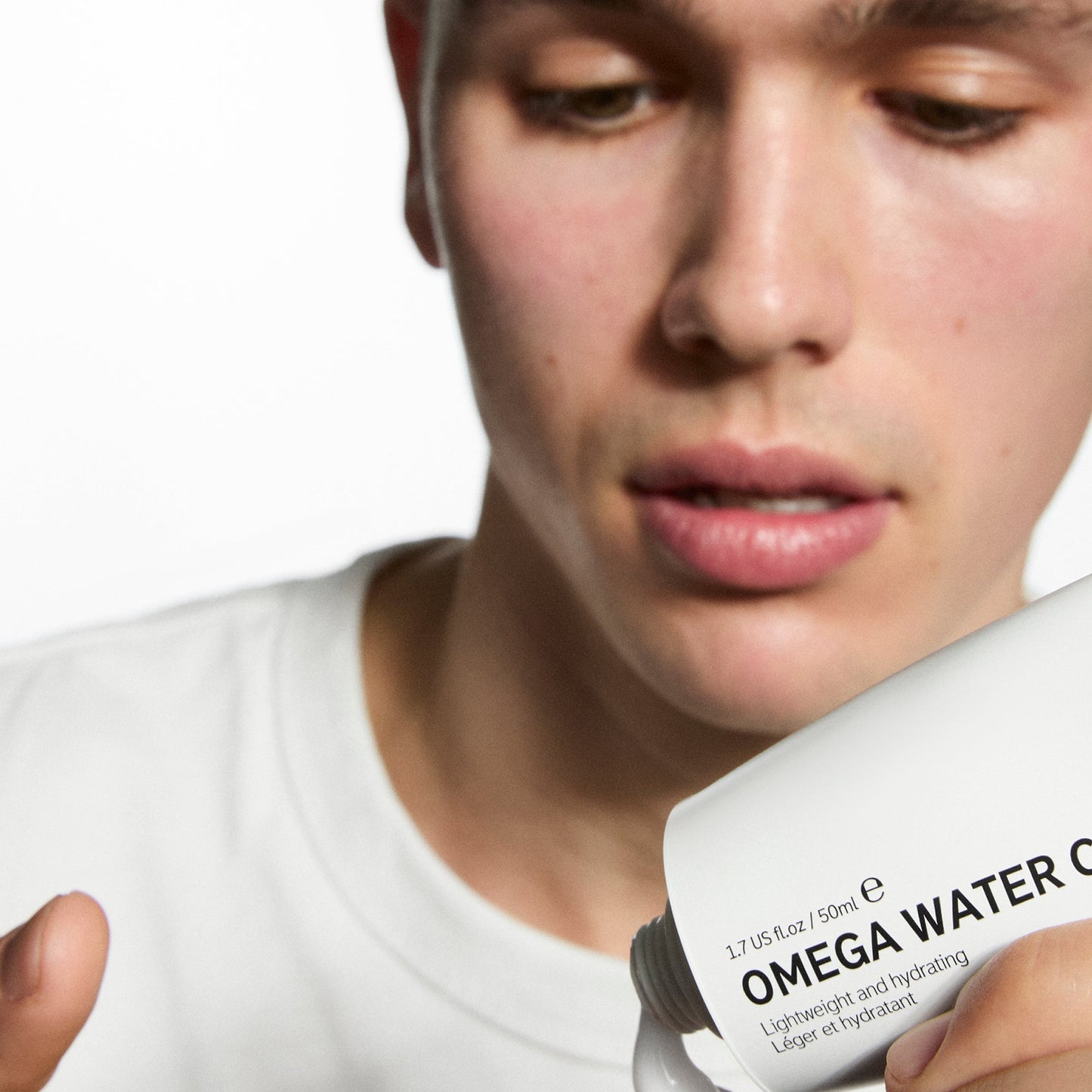 supersize-omega-water-cream-100ml-v2 Omega100_Model_2000x2000_62065fcd-8c1b-4831-aefc-6f05325600fd.jpg