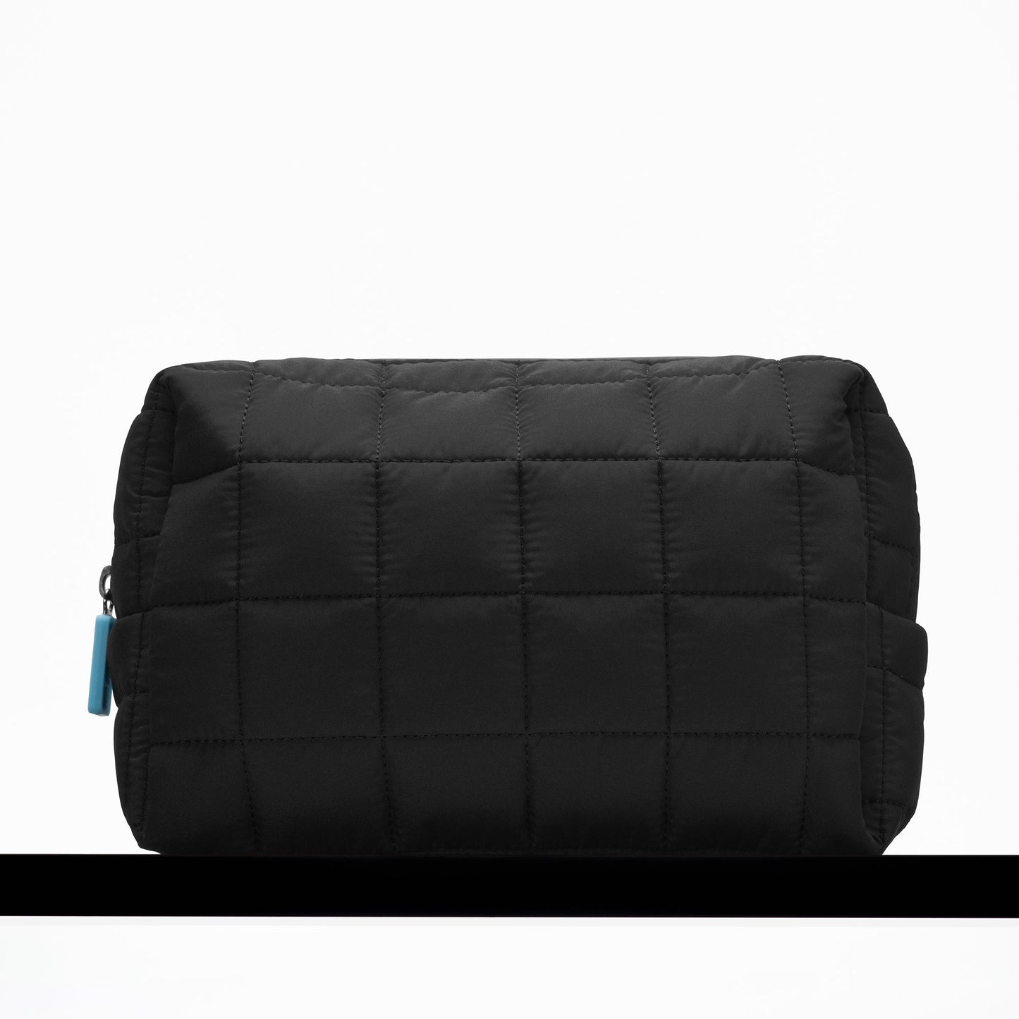 the-inkey-list-washbag-o4 washbag-hydration-04.jpg